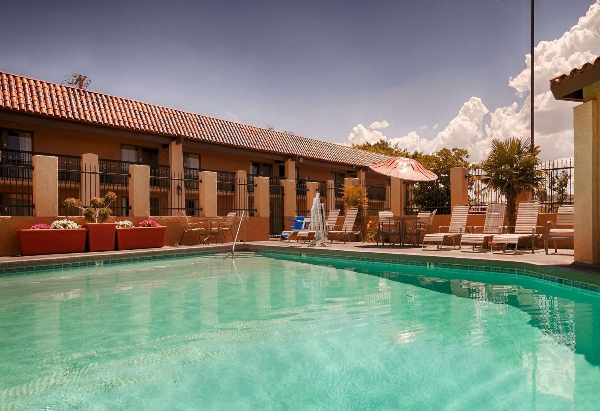 Best Western Plus A Wayfarer'S Inn & Suites Kingman Exterior foto